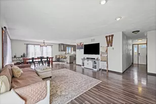 42242 N 770 East Rd, Rankin, IL 60960 - Photo 7