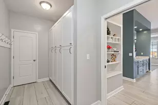 487 Quinlan Ave, Dekalb, IL 60115 - Photo 9