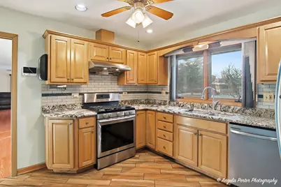 1913 Rancho Lane, Des Plaines, IL 60016 - Photo 19