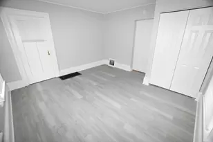 426 N Lake St, Aurora, IL 60506 - Photo 3