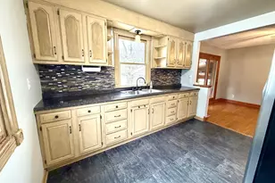 721 Adams St, Ottawa, IL 61350 - Photo 11