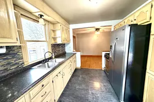 721 Adams St, Ottawa, IL 61350 - Photo 7