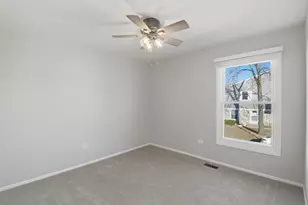 205 Nantucket Harbor, Schaumburg, IL 60193 - Photo 11