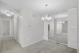 205 Nantucket Harbor, Schaumburg, IL 60193 - Photo 5