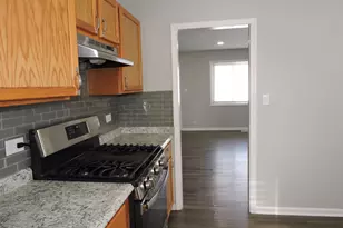 15328 Parkside Dr, Markham, IL 60428 - Photo 5