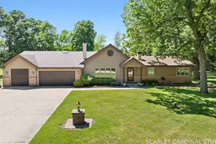 6N368 Oakwood Dr, Campton Hills, IL 60175 - Photo 1