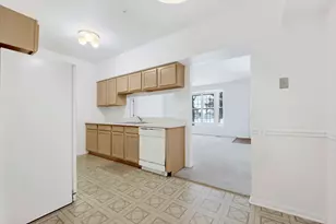 51 Arboretum Dr, Lombard, IL 60148 - Photo 11