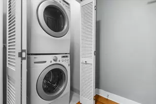 207 E 31st St, Chicago, IL 60616 - Photo 9