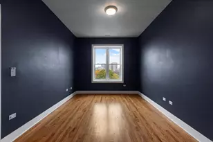 207 E 31st St, Chicago, IL 60616 - Photo 5