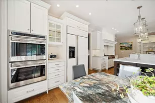 985 Pine Tree Ln, Winnetka, IL 60093 - Photo 17