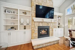 985 Pine Tree Ln, Winnetka, IL 60093 - Photo 23