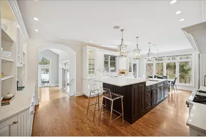 985 Pine Tree Lane, Winnetka, IL 60093 - Photo 13