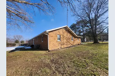 3649 Hamilton Park Road, Pinckneyville, IL 62274 - Photo 3