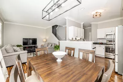 645 W Jonathan Drive, Round Lake, IL 60073 - Photo 7