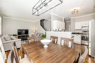 645 W Jonathan Dr, Round Lake, IL 60073 - Photo 7