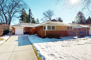 507 S I Oka Ave, Mount Prospect, IL 60056 - Photo 1