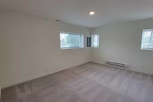 200 Goldenrod Dr, Elgin, IL 60124 - Photo 17