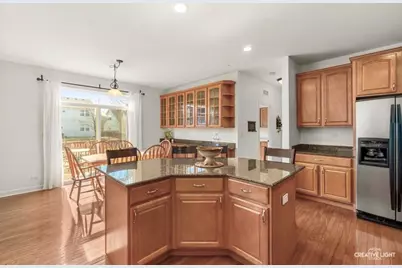 810 Georgetown Drive, Oswego, IL 60543 - Photo 7