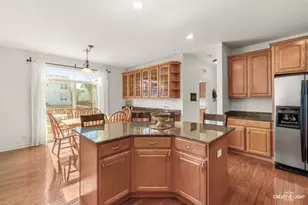 810 Georgetown Dr, Oswego, IL 60543 - Photo 7