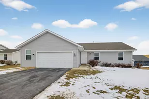 6915 Winterberry Rd, Loves Park, IL 61111 - Photo 1