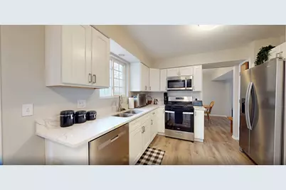 2190 N Heartland Path, Lake Villa, IL 60046 - Photo 7