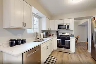 2190 N Heartland Path, Lake Villa, IL 60046 - Photo 7