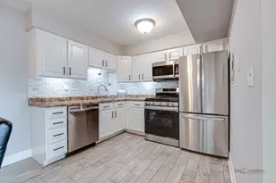 725 Limerick Ln, Schaumburg, IL 60193 - Photo 5