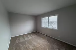 29W526 Winchester Circle, Warrenville, IL 60555 - Photo 9