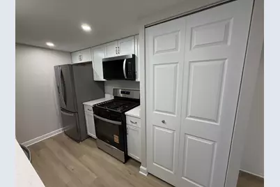 29W526 Winchester Circle #2N, Warrenville, IL 60555 - Photo 5