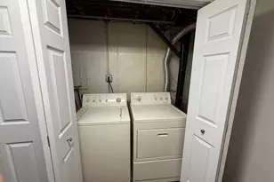 29W526 Winchester Circle, Warrenville, IL 60555 - Photo 15