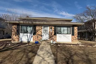 29W526 Winchester Circle, Warrenville, IL 60555 - Photo 1
