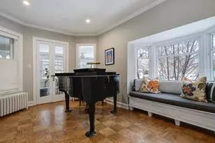 1049 Hinman Ave, Evanston, IL 60202 - Photo 11