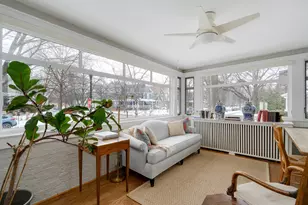 1049 Hinman Ave, Evanston, IL 60202 - Photo 5