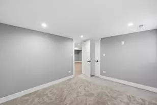 4422 W Iowa St, Chicago, IL 60651 - Photo 15