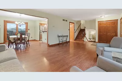 16236 Princeton Avenue, Tinley Park, IL 60477 - Photo 3