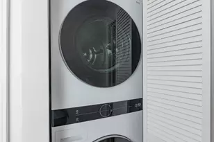 1426 N Greenview Ave, Chicago, IL 60642 - Photo 19