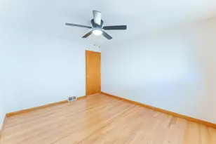 6210 W 64th St, Chicago, IL 60638 - Photo 9