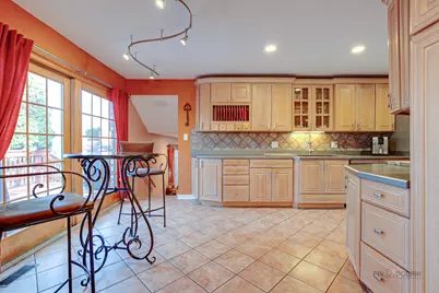 2016 E Seneca Lane, Mount Prospect, IL 60056 - Photo 9