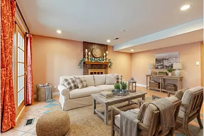 2016 E Seneca Lane, Mount Prospect, IL 60056 - Photo 5