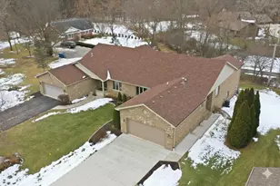 3688 Warwick Dr, Crete, IL 60417 - Photo 1