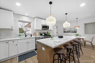 [Address not provided], Aurora, IL 60506 - Photo 7