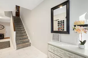 2501 N Wayne Ave, Chicago, IL 60614 - Photo 3