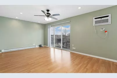 7428 Washington Street #602, Forest Park, IL 60130 - Photo 3