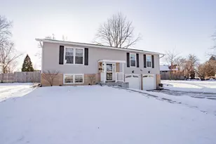 40 S Arlene Ave, Palatine, IL 60074 - Photo 1