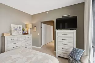 860 W Blackhawk St, Chicago, IL 60642 - Photo 13