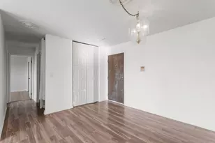 4711 Saint Joseph Creek Dr, Lisle, IL 60532 - Photo 7