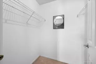 385 Woodview Cir, Elgin, IL 60120 - Photo 15