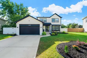 1211 Diane Ln, Elk Grove Village, IL 60007 - Photo 1