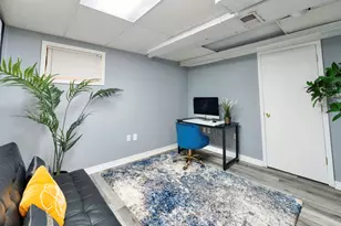 1211 Diane Ln, Elk Grove Village, IL 60007 - Photo 17