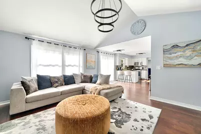 1211 Diane Lane, Elk Grove Village, IL 60007 - Photo 5